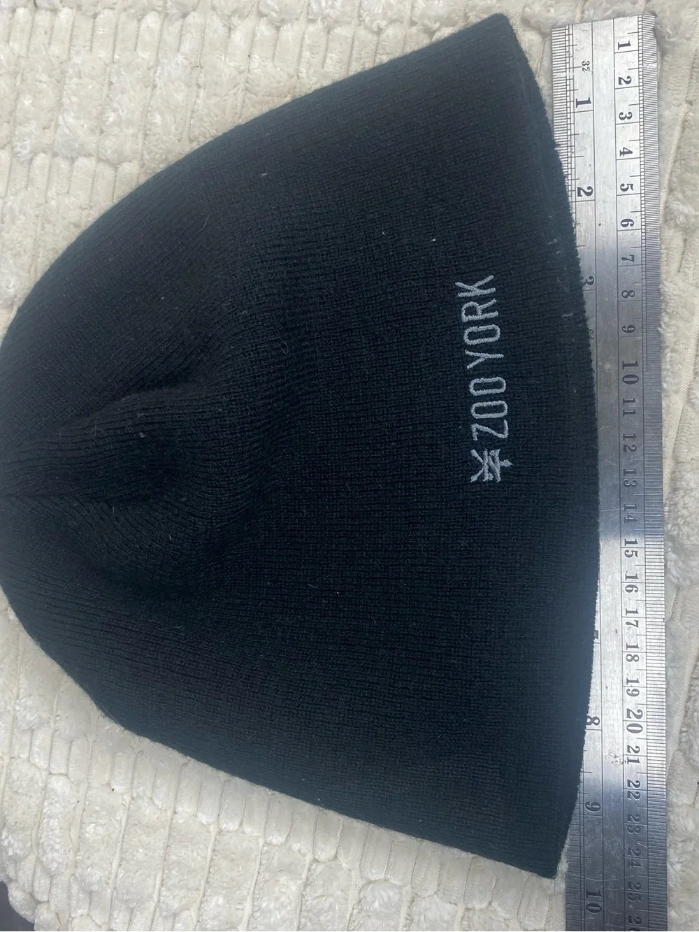 Zoo York Skatewear Black Knit Beanie Hat Silver Embroidered Text Logo Cap OSFM